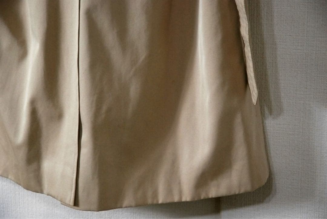 アクアスキュータム / トレンチコート 英国製 ベージュ