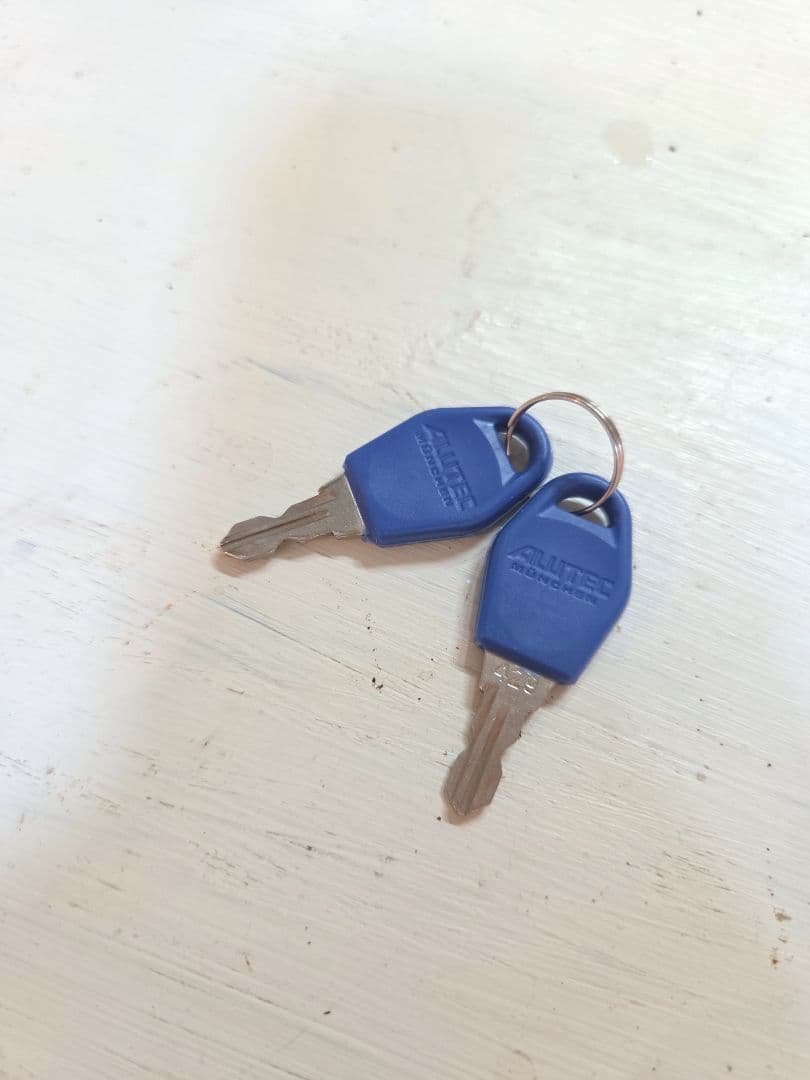 アルテック アルミコンテナ 48 （鍵あり）+ スタンド セット