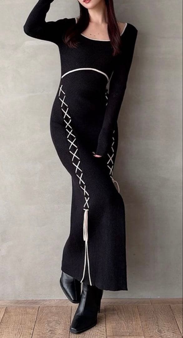 専用！新品！タグ付き！レースアップタイトニットワンピース