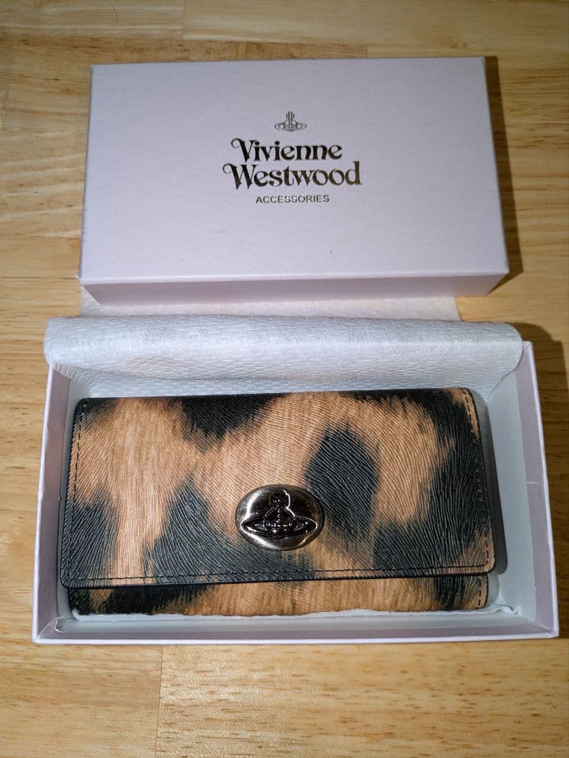 箱つき新品 レオパード キーケース ヴィヴィアン ウエストウッド