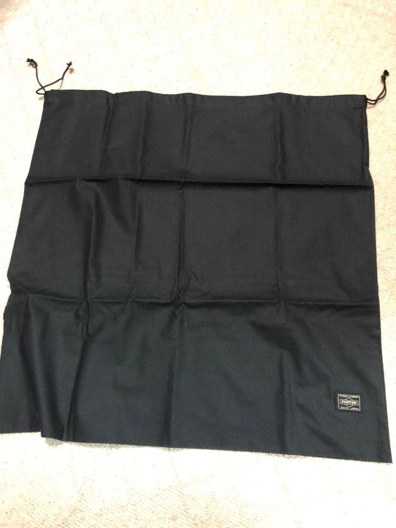 ブラック バッグ 80周年記念、コムデギャルソン、ポーターとのコラボ