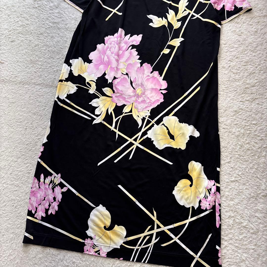 美品　LEONARD レオナール レーヨンジャージーワンピース　花柄　ブラック