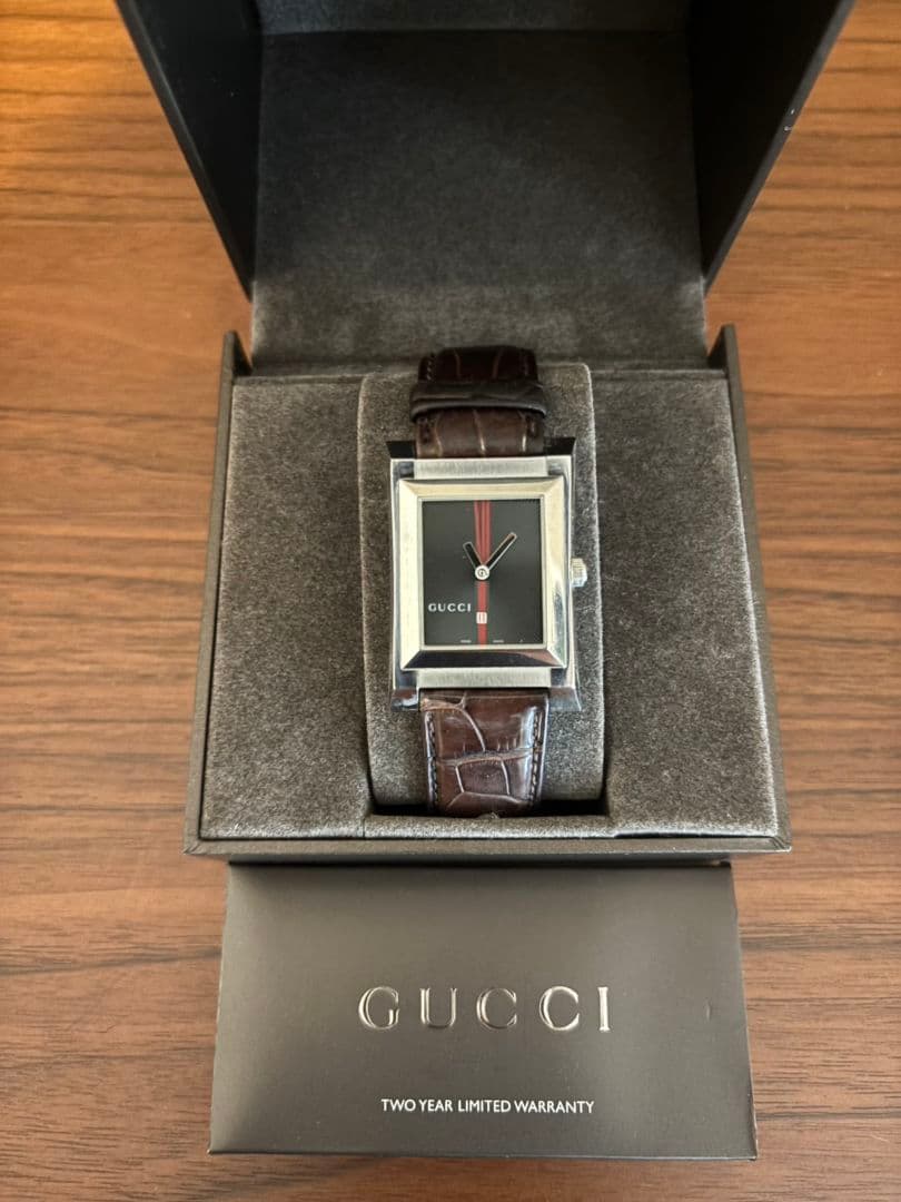 GUCCI スクエア レザーベルト 時計