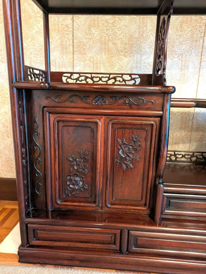 雅*様 木製彫刻装飾収納棚　茶箪笥　飾り棚