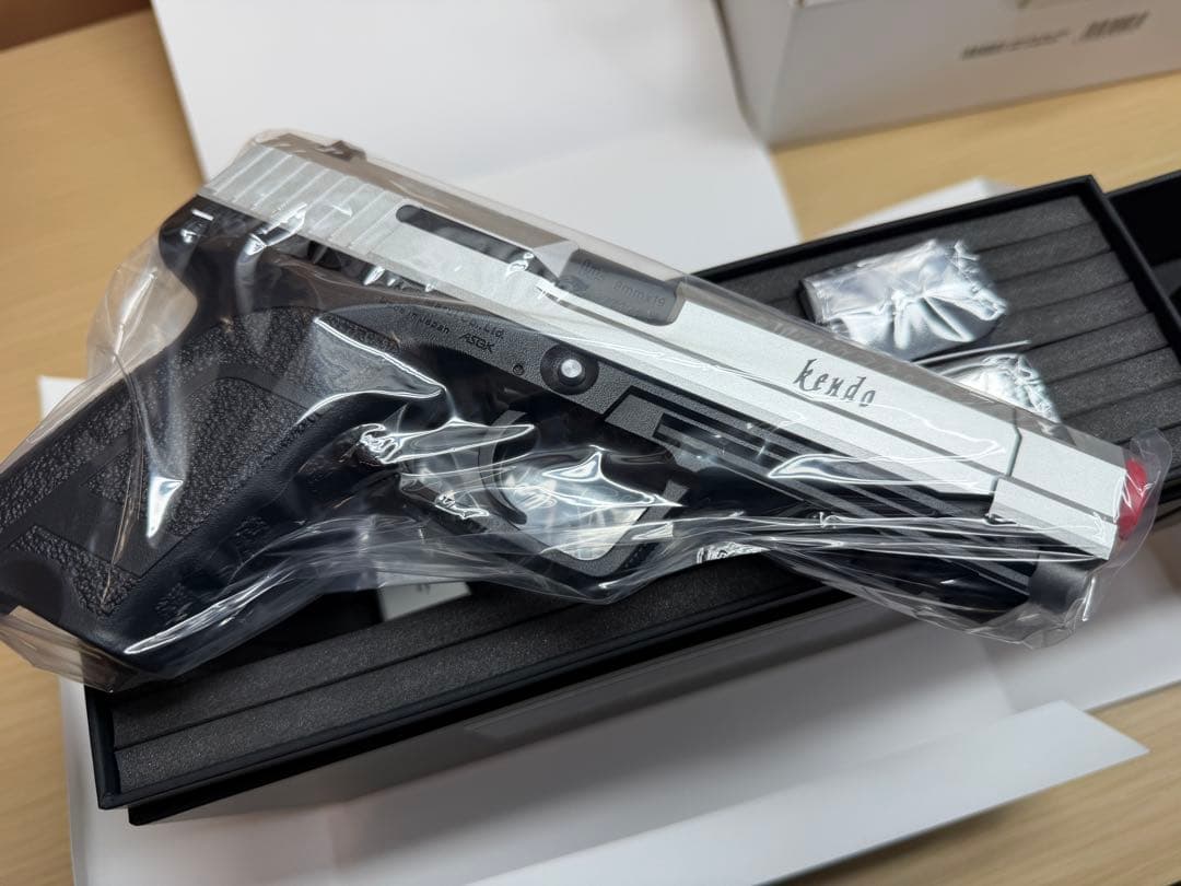 東京マルイ SG-09R バイオハザード RE:4 ガスガン　トイガン