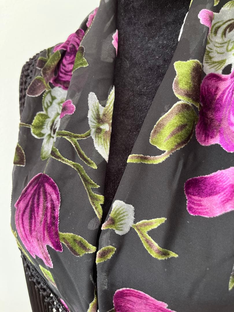 【アウトレット】フラメンコ　マントンシージョ　黒地xパープル花柄　ブラックフレコ