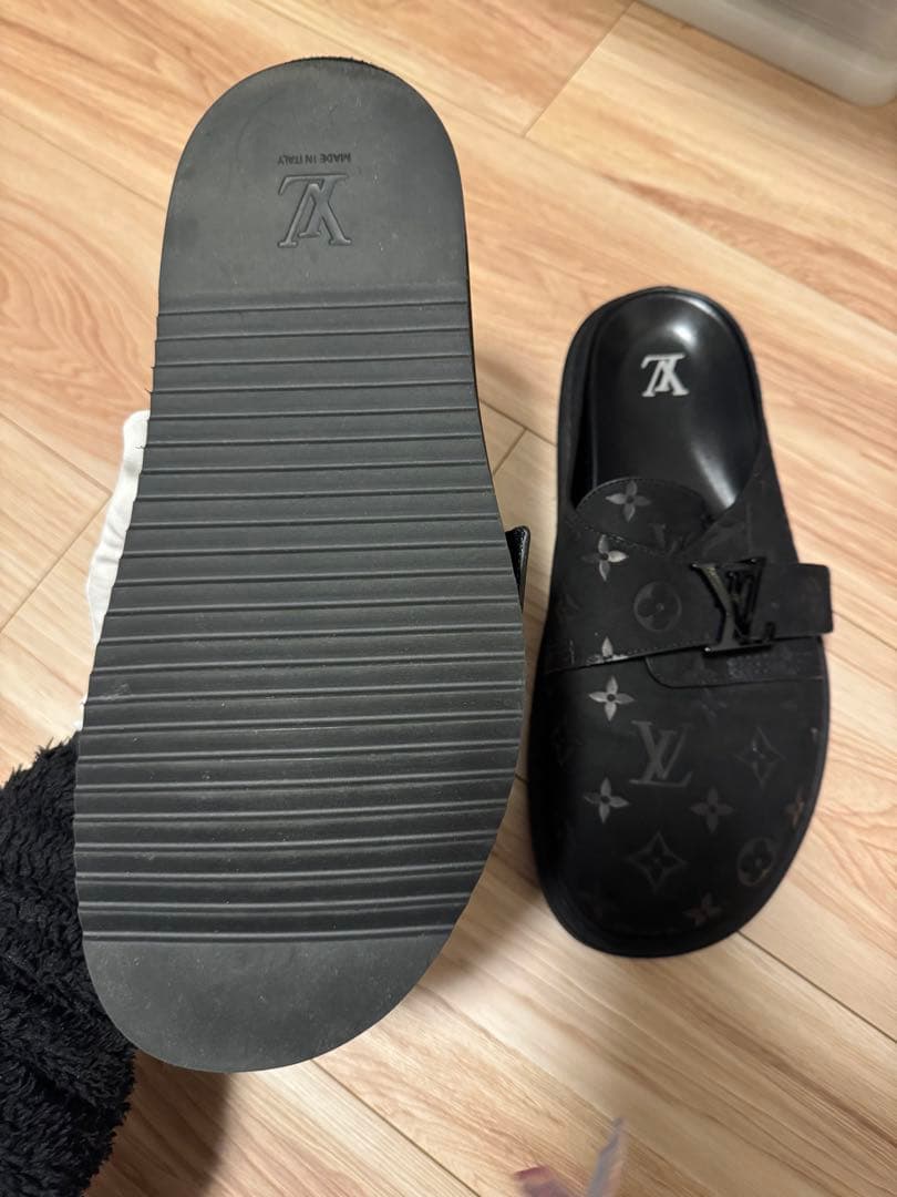 LOUIS VUITTON イージーライン サンダル 黒