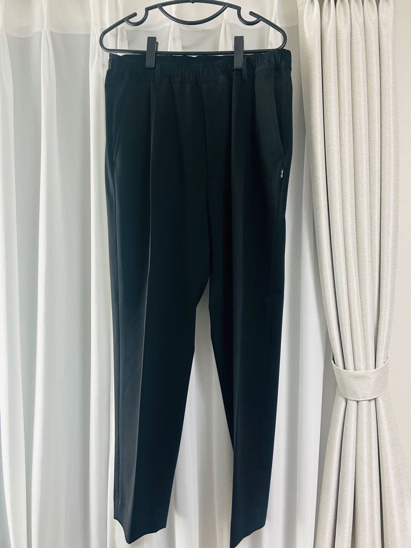 パンツ BUDSPOOL. EASY PLEATED TROUSERS