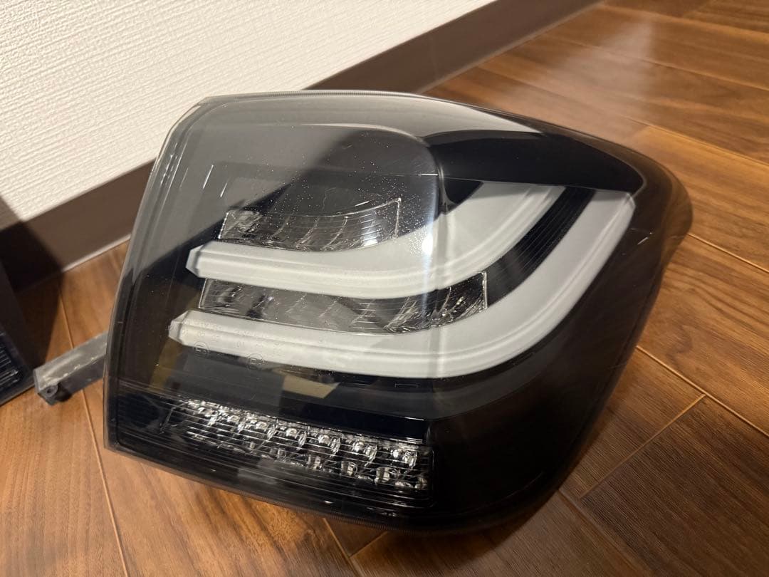 廃盤品 CORAZON コラゾンLEDテールランプ LEVORG レヴォーグ