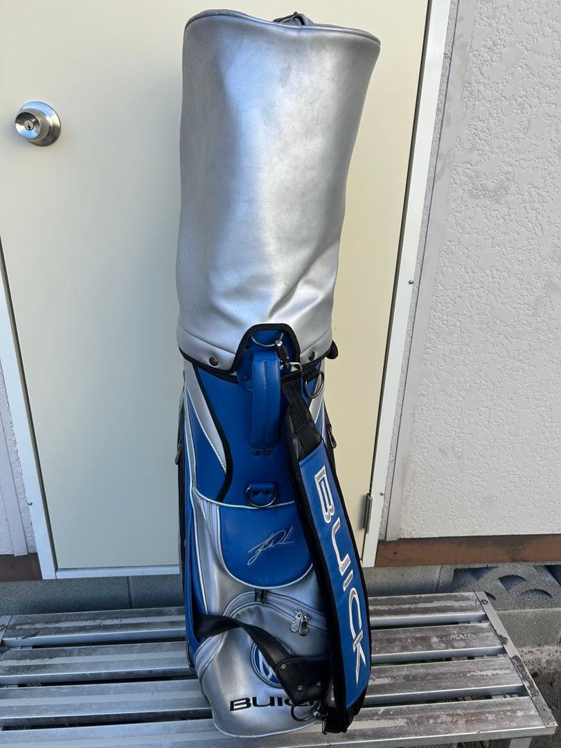 希少タイガーウッズBUICK 50周年記念キャディバッグ シルバー/ブルー