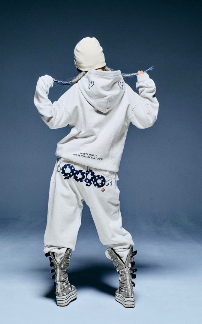 9090 ドット フーディー白