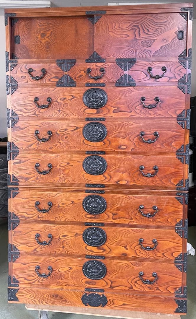 岩谷堂　整理箪笥　みちのく8号　拭漆塗り　南部鉄器金具　牡丹紋様　収納　タンス