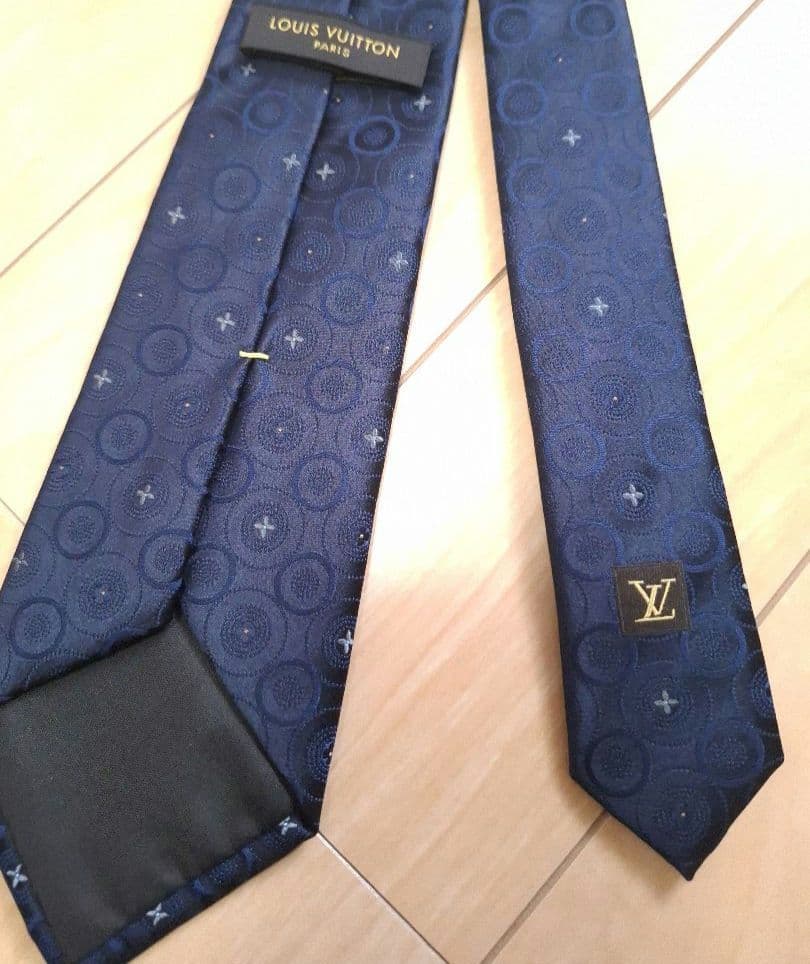 美品　ルイヴィトン　 ネイビー ネクタイ