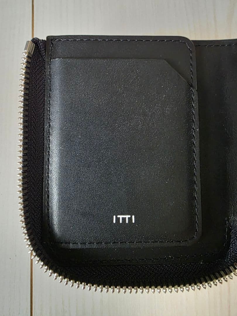 ITTI 2つ折り財布 ミニ財布