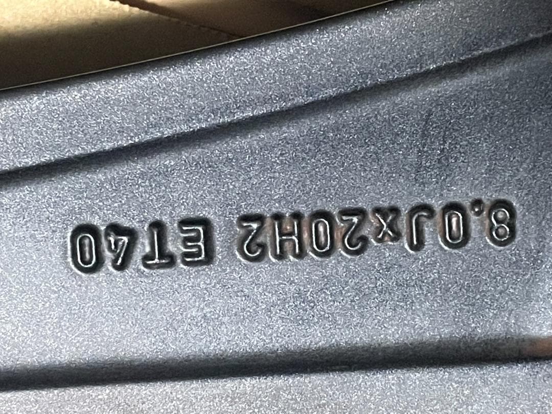 フォルクスワーゲン　アルテオンR-Line 　20インチ純正ホイール