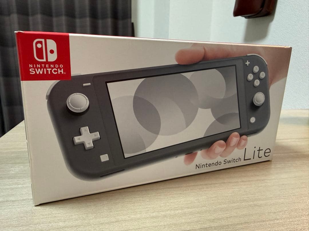 Nintendo Switch Lite グレー 本体　ケース付(どうぶつの森)