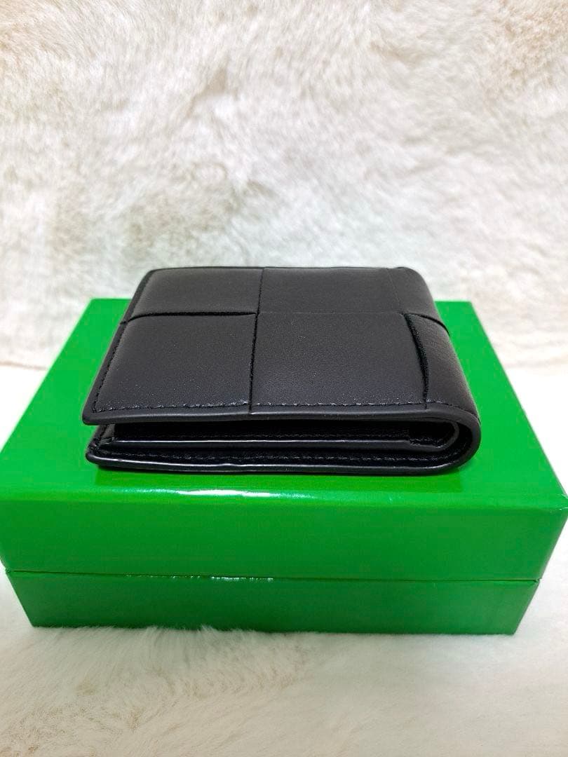 아자아자 ✨極美品　RFID搭載✨ボッテガ　二つ折り　カセット　小銭入れ