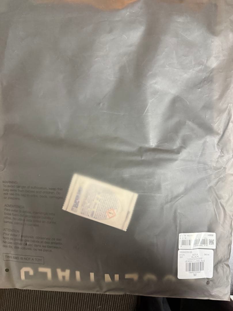 V*様 FEAR OF GOD ESSENTIALS 長袖カットソー M