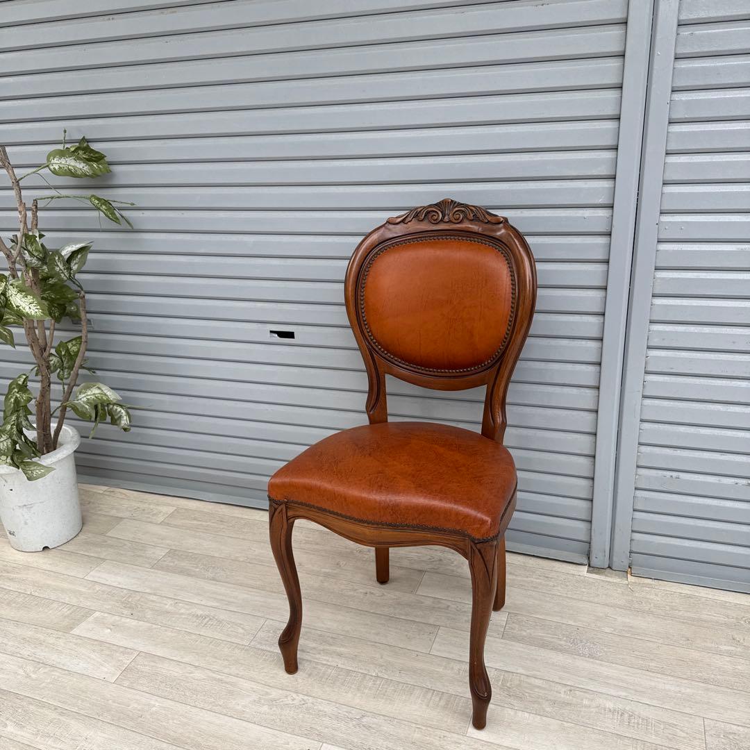 展示品　イタリア製 ハイバックチェア　鋲打ちロココ様式　彫刻　猫脚 ①