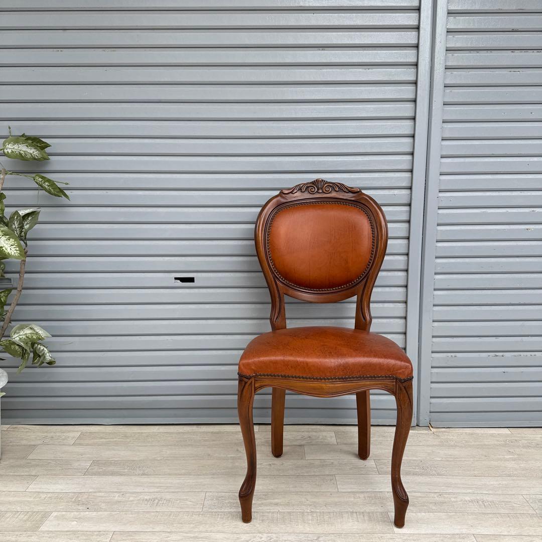 展示品　イタリア製 ハイバックチェア　鋲打ちロココ様式　彫刻　猫脚 ①