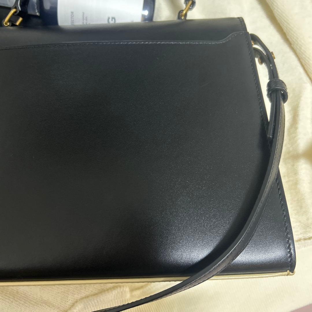 Saint Laurent カサンドラ ハンドバッグ 白黒