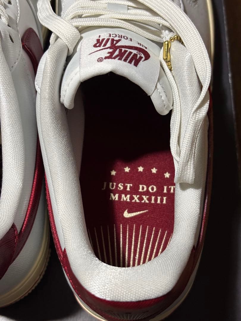 お値下げ★NIKE WMNS AIR FORCE 1 '07 SE 9.5