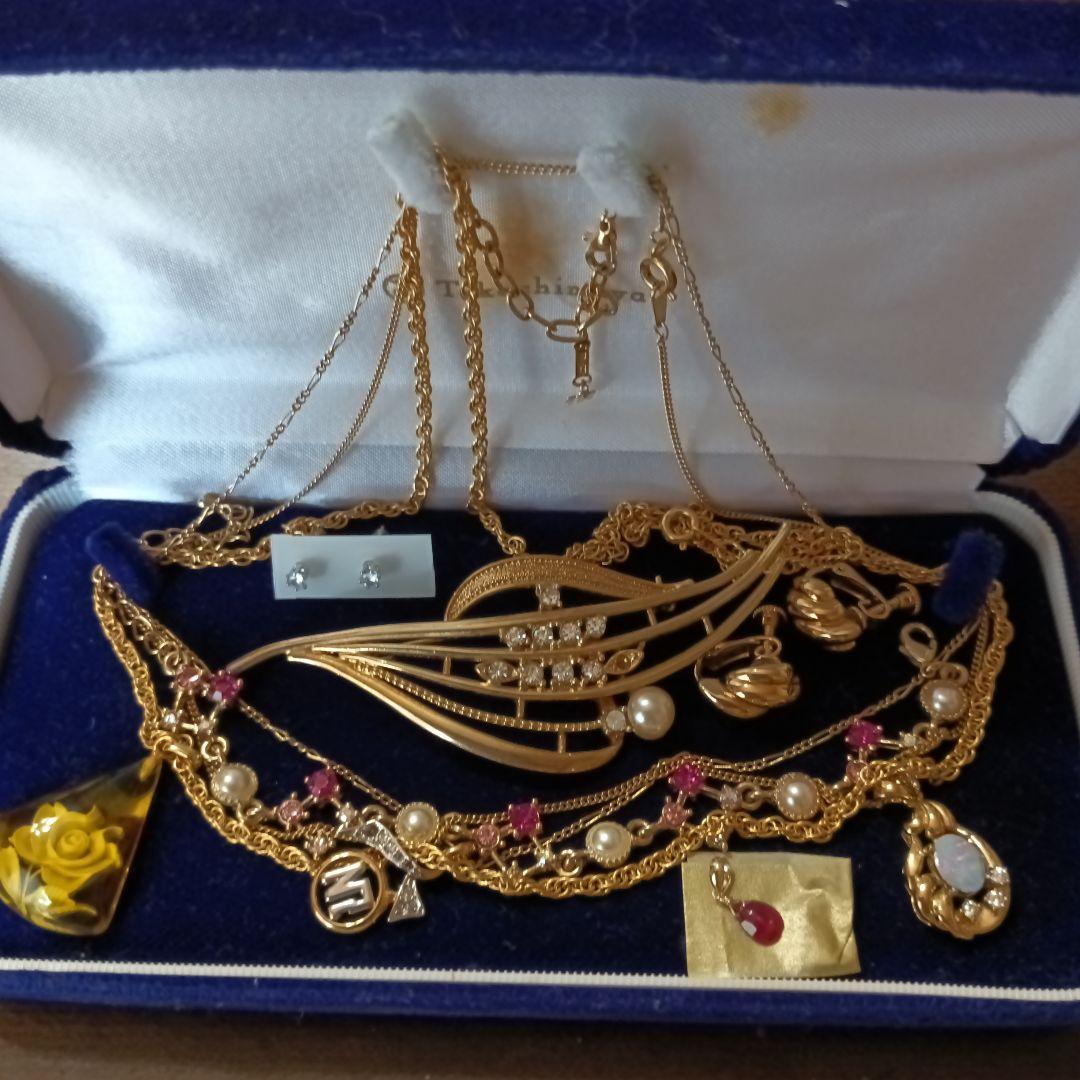 遺品生前整理アクセサリー纏めＫ18ルビートップ、ニナリッチ、ブローチパールピアス