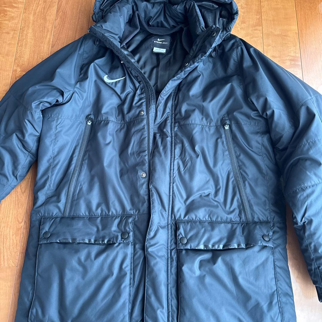 ナイキ　サッカーベンチコート