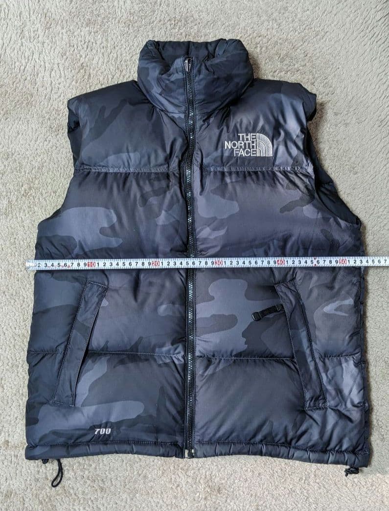 【美品】 NORTH FACE 迷彩ヌプシダウンベスト ND01587