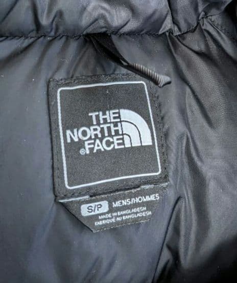 【美品】 NORTH FACE 迷彩ヌプシダウンベスト ND01587