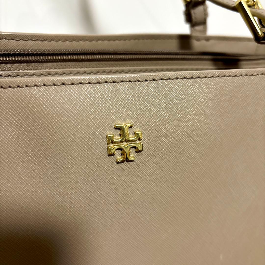 トリーバーチ　ベージュ 合成皮革 トートバッグ 大容量