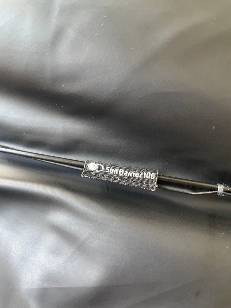 サンバリア100　3段折 / 折りたたみ日傘　水色　フロスト