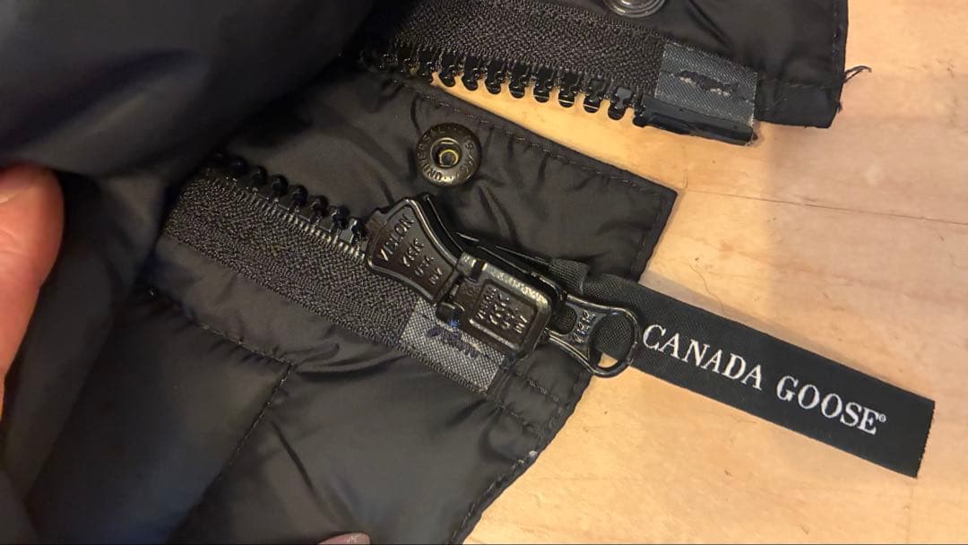 美品！メンズ  ダウンベスト　ネイビー