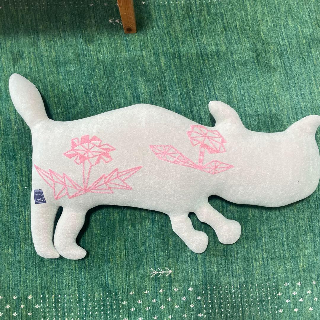 minä perhonen 犬型フロアクッション