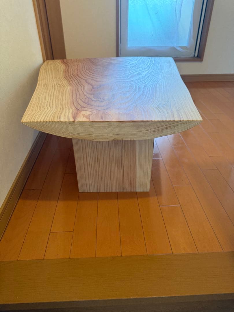 天然杉の一枚板根っこ部分木目テーブル