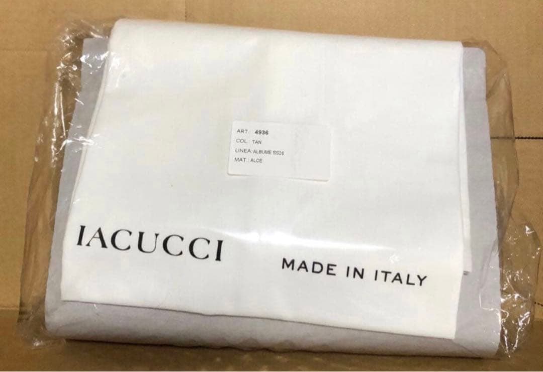 IACUCCI アルブメ ALCE キャメル