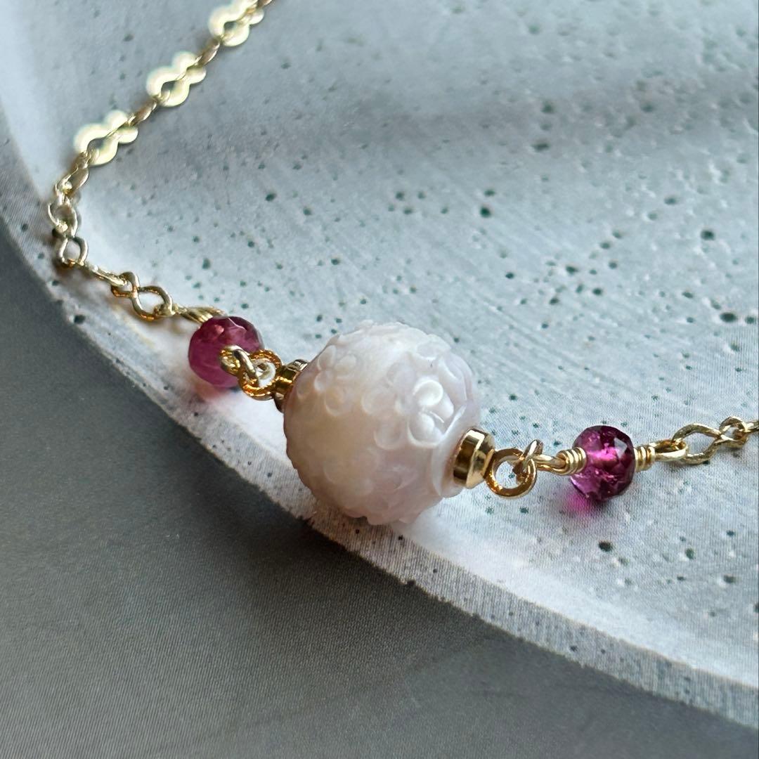 【可憐な花々】あこや真珠カービングパールとピンクトルマリンのブレスレット