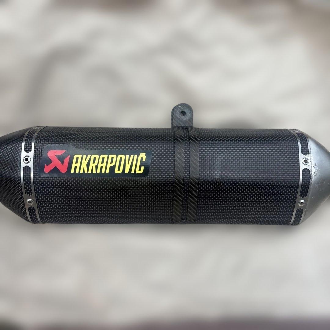 AKRAPOVIČ カーボンファイバー マフラー