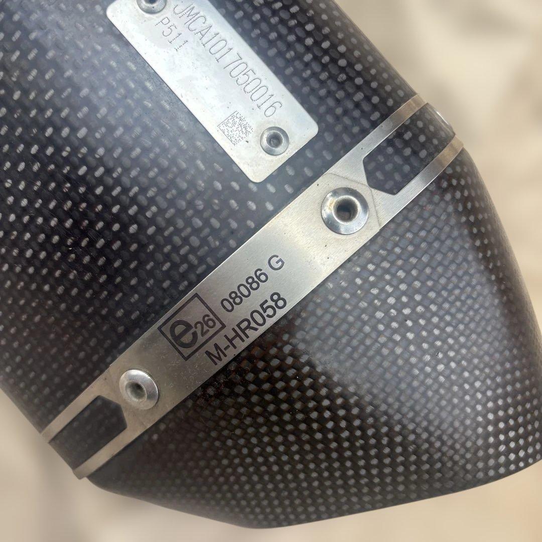 AKRAPOVIČ カーボンファイバー マフラー