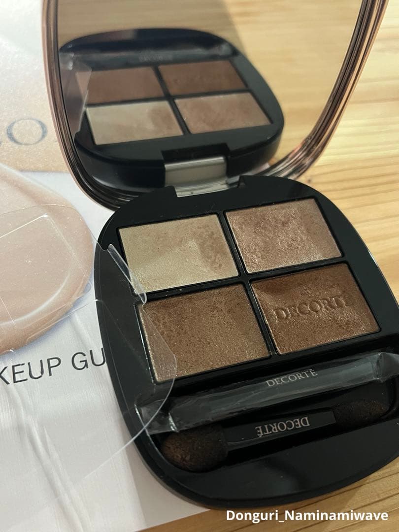 メイコさま❤️pages♡コスメデコルテ スキンシャドウ 01 RosyBrown