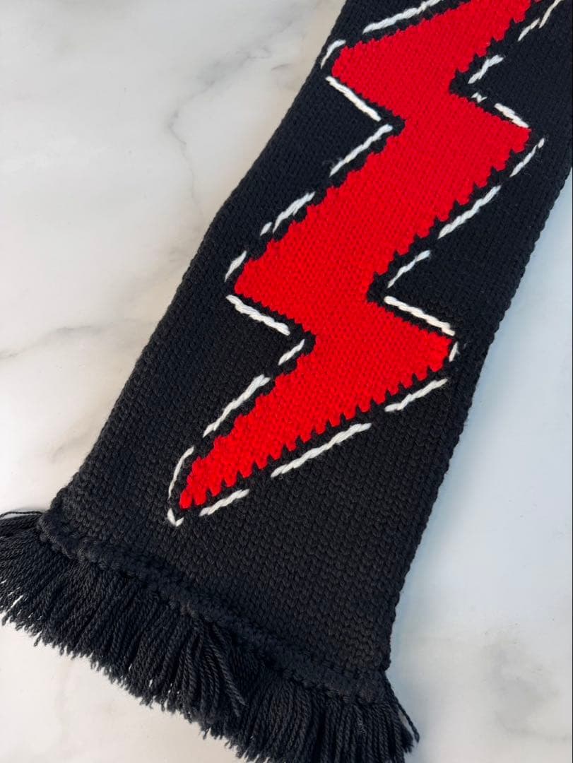 PRADA プラダ サンダー マフラー ブラック