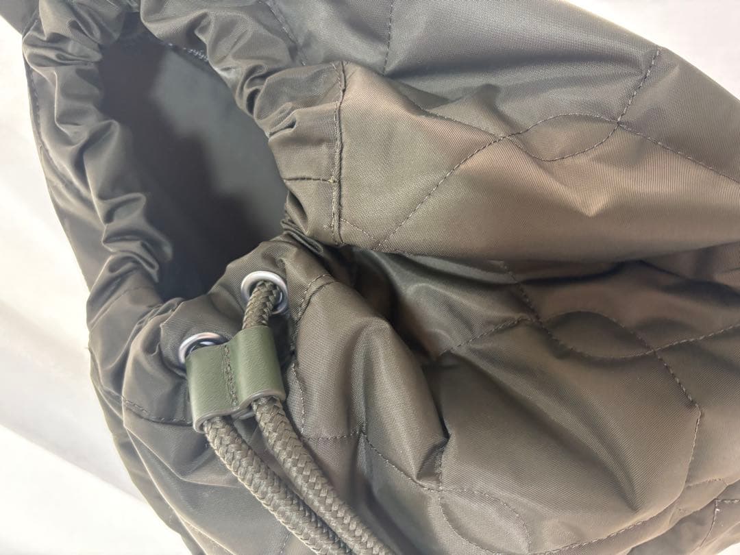 COS キルティング巾着バックパック　ワンショルダー　リュック