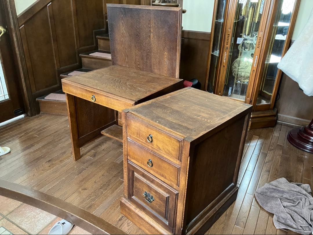 木製ダークブラウンデスク 引き出し3つ付き