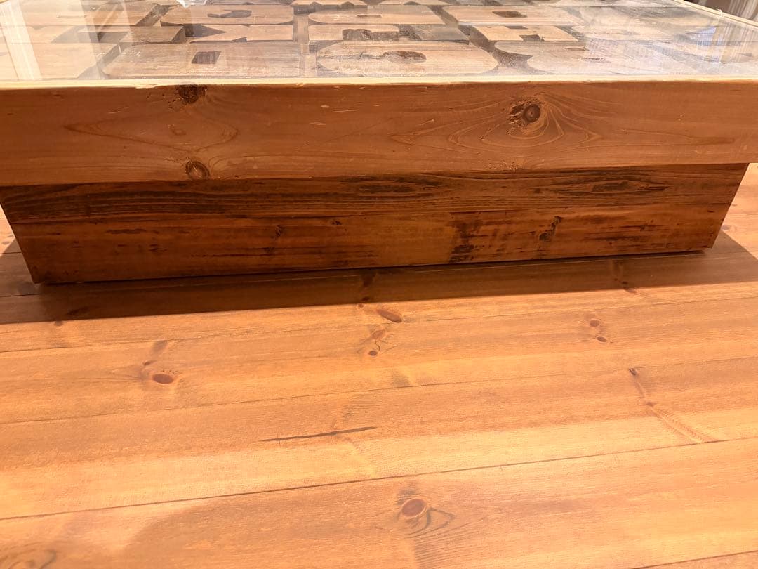 リビングテーブル　ABCテーブル