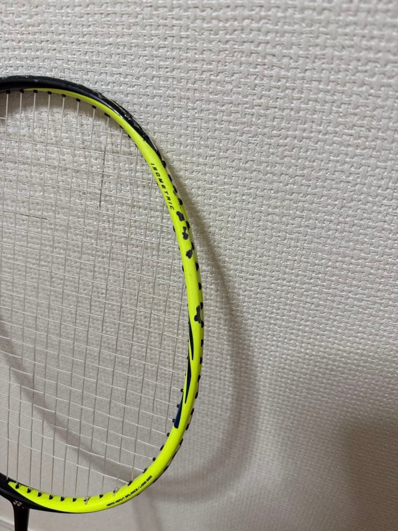 ヨネックス　アストロクス77バドミントンラケット ブラック/イエロー