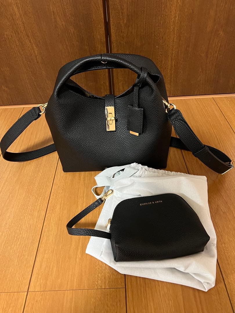 Chance チャンス メタリックアクセントバケットバッグ　ブラック