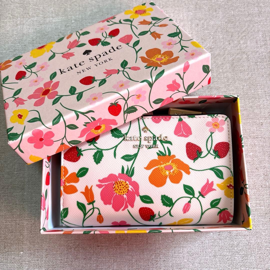 ケイトスペード　折り財布　新品未使用