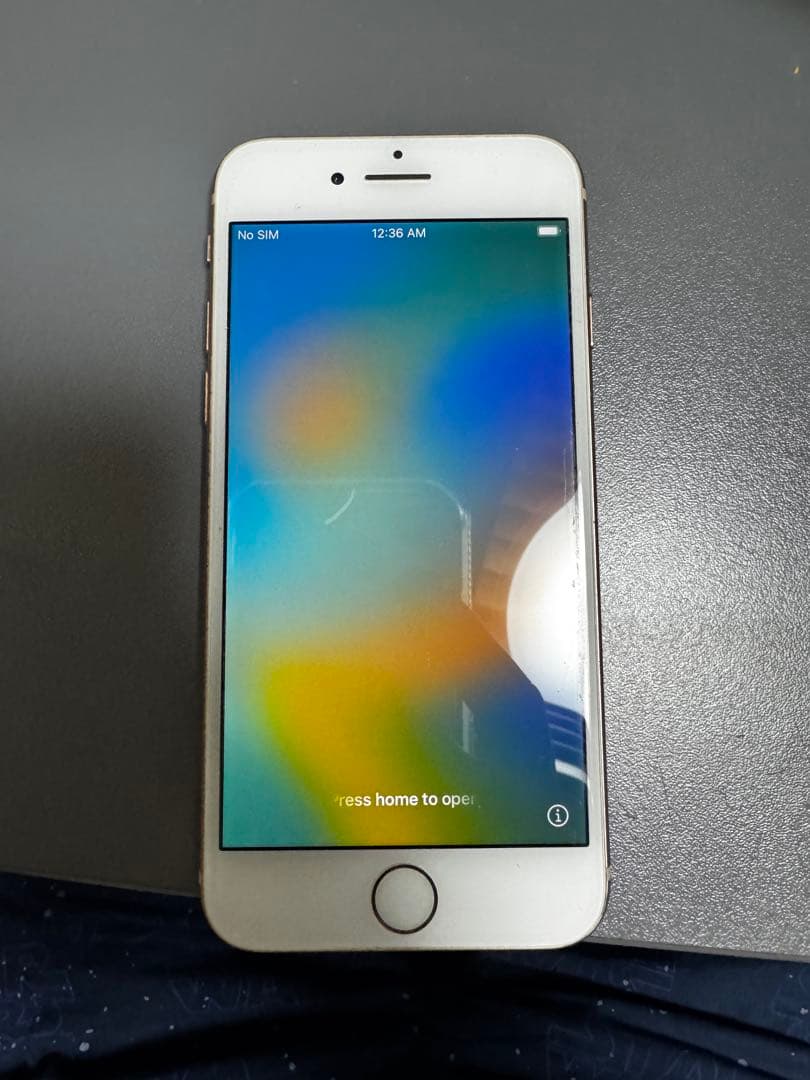 iPhone8 64G 電池容量　100