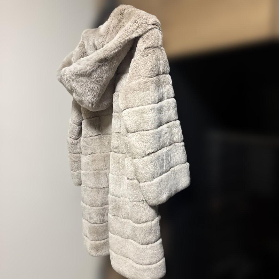 肌触り最高❣️LOUANDREA ファーコート（ラビット）定価約20万円