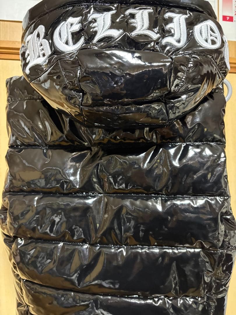 アダムスジャグラーダウンベスト